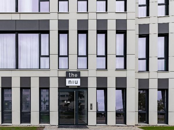 2 Tage Kurzurlaub mit Frühstück im Holiday Inn - the niu, Pax Berlin Airport by IHG in Schönefeld, Brandenburg inkl. Frühstück Städteurlaub online kaufen