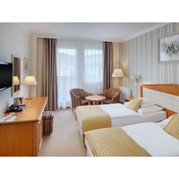 2 Tage Schmetterlinge im Bauch: Marienbad mit Halbpension in Marienbad (Mariánské Lázně), Karlsbad (Karlovarský kraj) inkl. Halbpension Städteurlaub online kaufen 2 Tage Schmetterlinge im Bauch: Marienbad mit Halbpension in Marienbad (Mariánské Lázně), Karlsbad (Karlovarský kraj) inkl. Halbpension Städteurlaub online kaufen