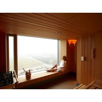 2 Tage Wellness Wochenende in Düsseldorf mit Skylineblick, Nordrhein-Westfalen inkl. Halbpension Städteurlaub Produktbild