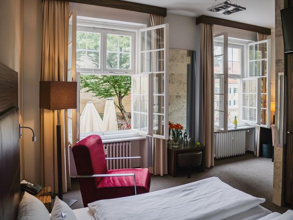 4 Tage bayerisches Schmankerl-Seeing in Regensburg, Bayern inkl. Halbpension Städteurlaub online kaufen 4 Tage bayerisches Schmankerl-Seeing in Regensburg, Bayern inkl. Halbpension Städteurlaub online kaufen