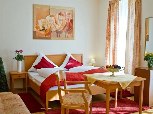 4 Tage Kurzurlaub mit Frühstück im Hotel zum Goldenen Lowen in Baden-Baden, Baden-Württemberg inkl. Frühstück Städteurlaub online kaufen