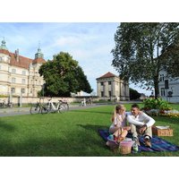 8 Tage in der Residenzstadt Güstrow mit HP, Mecklenburg-Vorpommern inkl. Halbpension Städteurlaub online kaufen 8 Tage in der Residenzstadt Güstrow mit HP, Mecklenburg-Vorpommern inkl. Halbpension Städteurlaub online kaufen