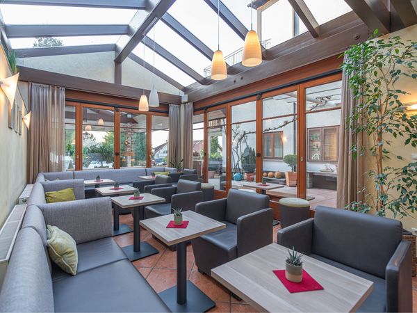 8 Tage zwischen Baden-Baden und Straßburg + Thermeneintritt in Oberkirch, Baden-Württemberg inkl. Halbpension Städteurlaub online kaufen