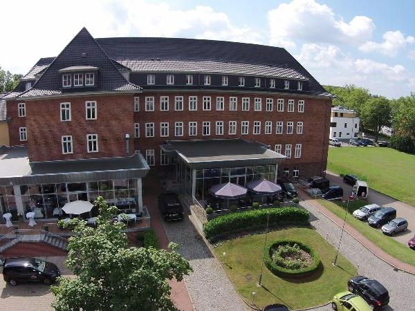 9 Tage in der Residenzstadt Güstrow mit HP, Mecklenburg-Vorpommern inkl. Halbpension Städteurlaub online kaufen 9 Tage in der Residenzstadt Güstrow mit HP, Mecklenburg-Vorpommern inkl. Halbpension Städteurlaub online kaufen
