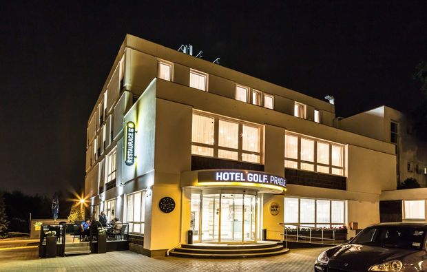 Städtetrip Prag für 2 (1 Nacht) - Hotel Golf Städteurlaub online kaufen Städtetrip Prag für 2 (1 Nacht) - Hotel Golf Städteurlaub online kaufen