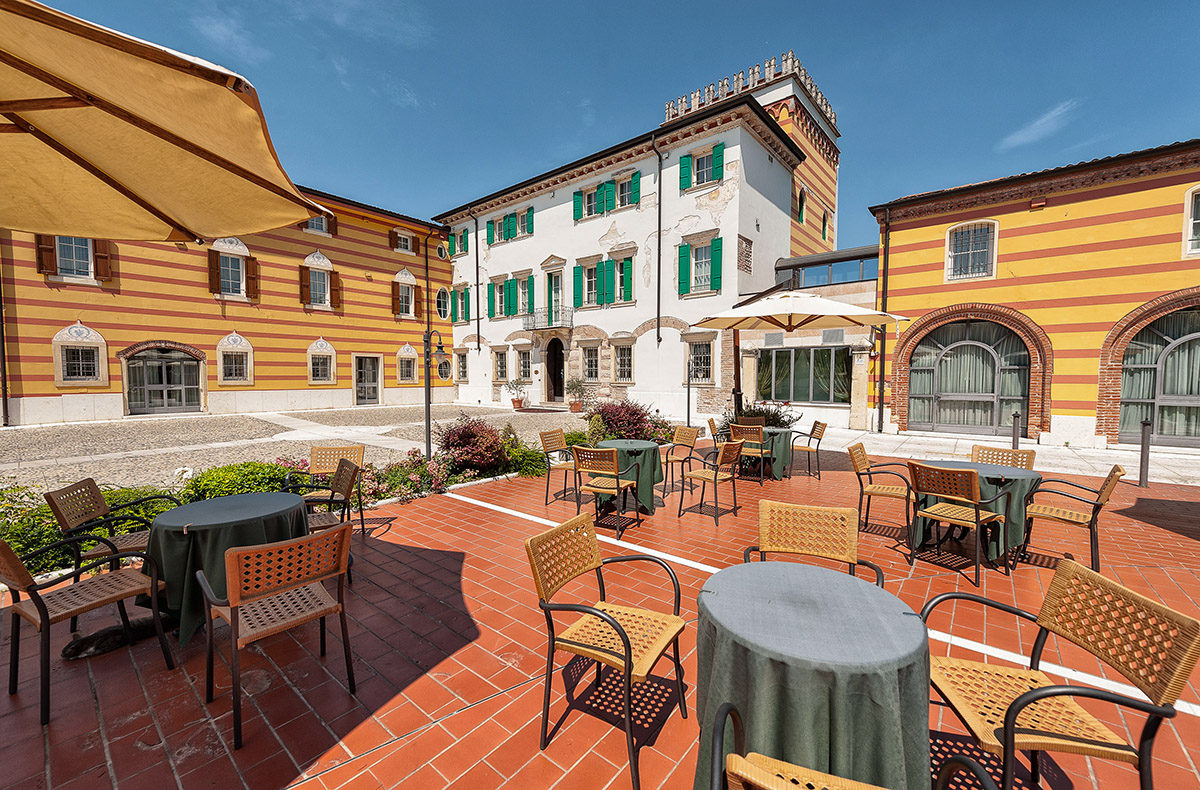 Städtetrip Verona für 2 (1 Nacht) in Castel D´Azzano Städteurlaub online kaufen Städtetrip Verona für 2 (1 Nacht) in Castel D´Azzano Städteurlaub online kaufen
